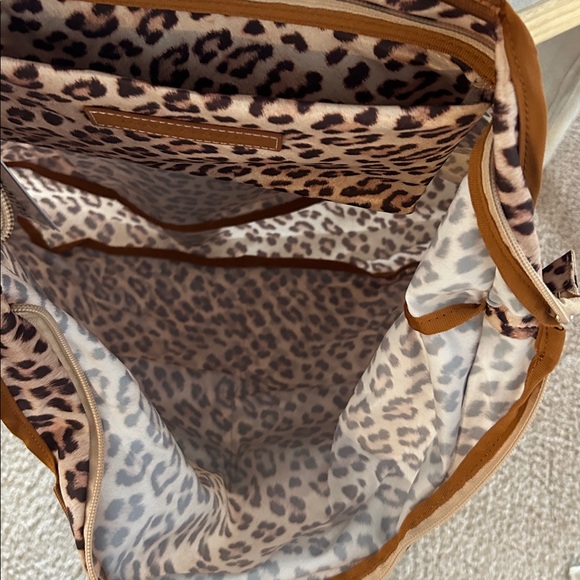 Stoney Clover Lane Folding tote - Picture 5 of 9